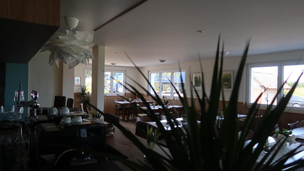 Hotel Mbar Altnau Esterno foto
